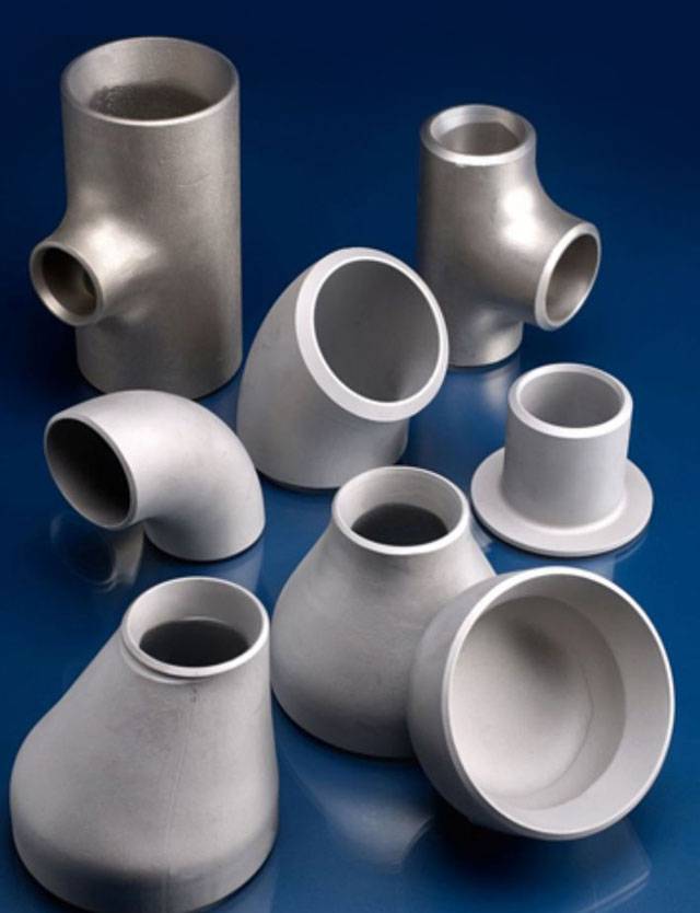 Stainless steel butt weld pipe fittings in various sizes and shapes